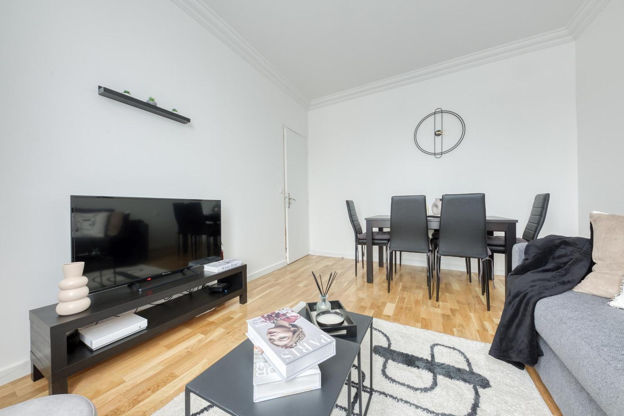 לה קורנב Maison 8 Personnes - Parking - Metro 7 Et Rer B A 6 Minutes מראה חיצוני תמונה